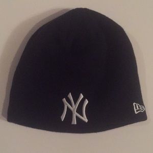 New Era New York Yankees beanie